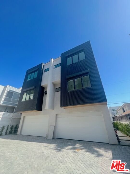 Building Photo - 10812 Peach Grove St