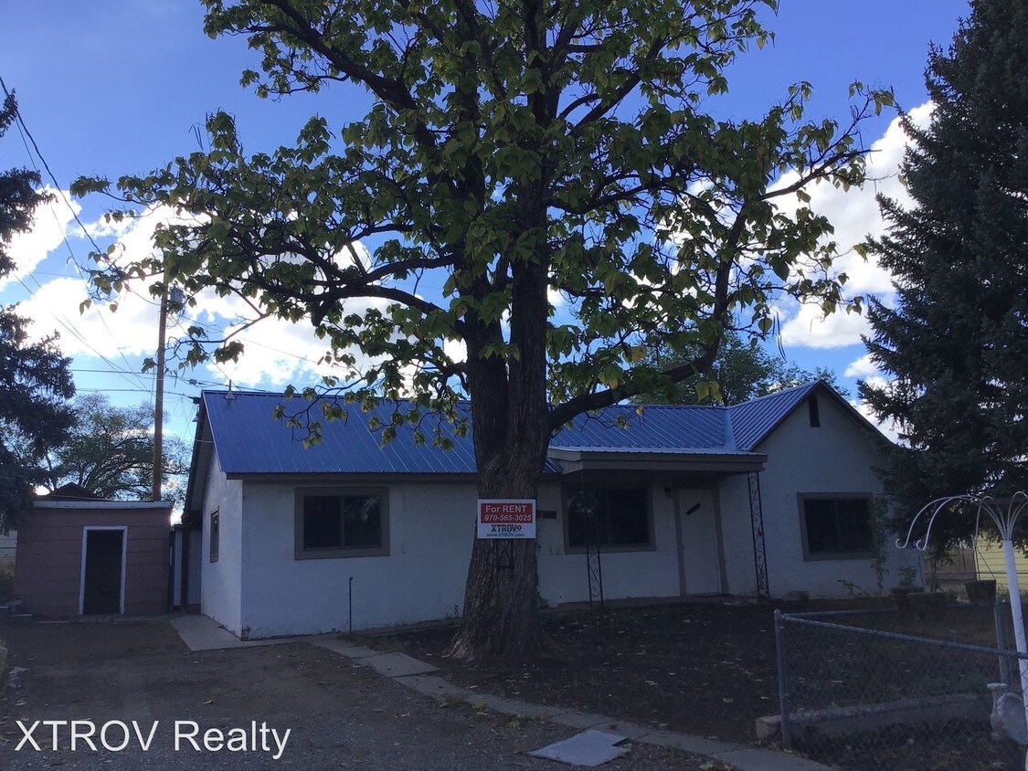 Primary Photo - 2 br, 1 bath House - 305.5 N Beech St