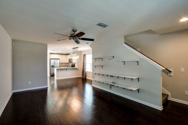 Building Photo - 2521 River Trail Dr