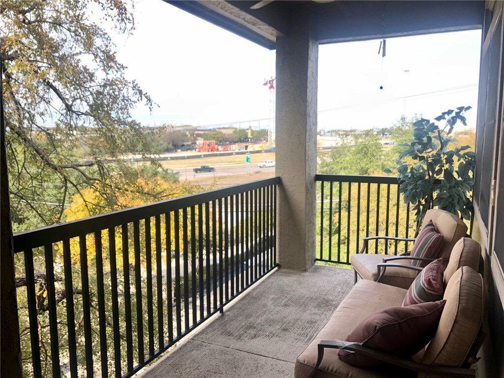Foto principal - 9525 N Capital of Texas Hwy
