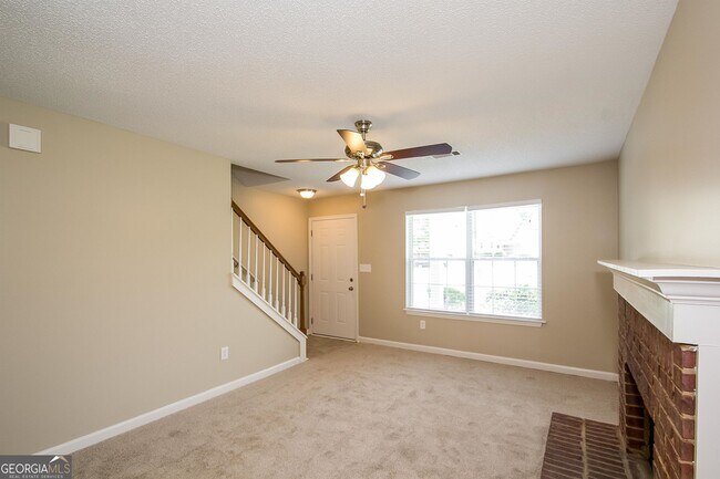 Foto del edificio - 132 Summer Crest Pl SW