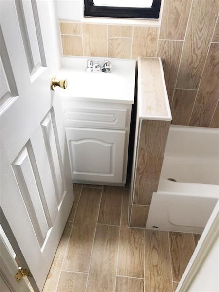 Foto del edificio - 2372 Hughes Ave