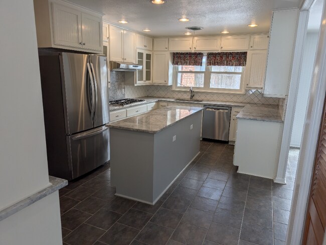 Foto del edificio - 3001 El Camino Dr