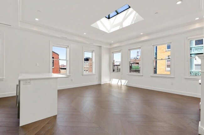 Building Photo - 537 Boylston St