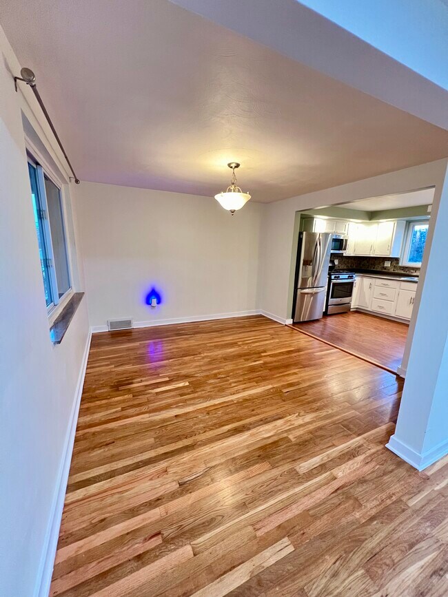 Foto del edificio - 4546 Woodhill Dr