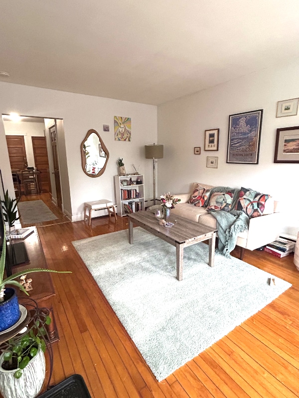 Foto del edificio - 3227 W Warner Ave