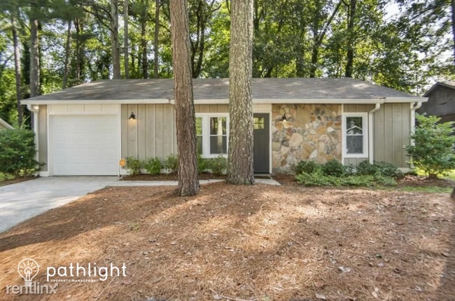 Building Photo - 2 br, 1 bath House - 6907 Hickory Log Road...