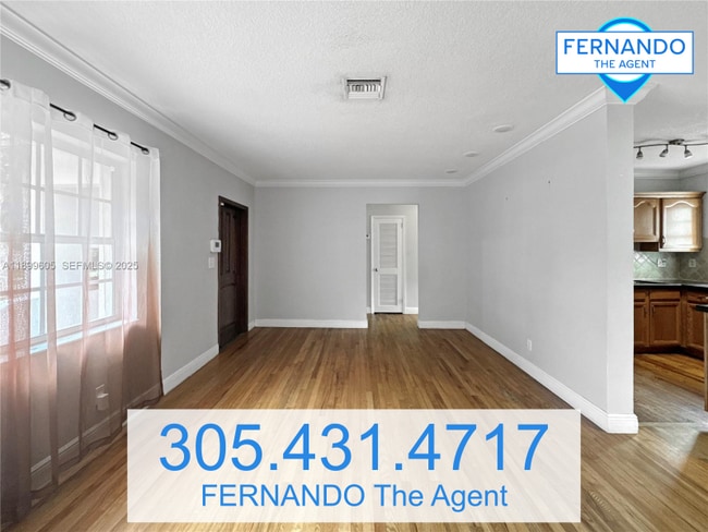 Foto del edificio - 5760 SW 10th St