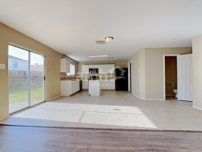 Foto del edificio - 503 Pine Cluster Ct