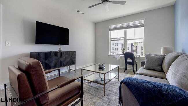Foto del edificio - 1270 Hillcrest Dr