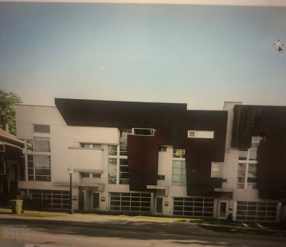 Foto del edificio - 1136 Ponce De Leon Ave NE