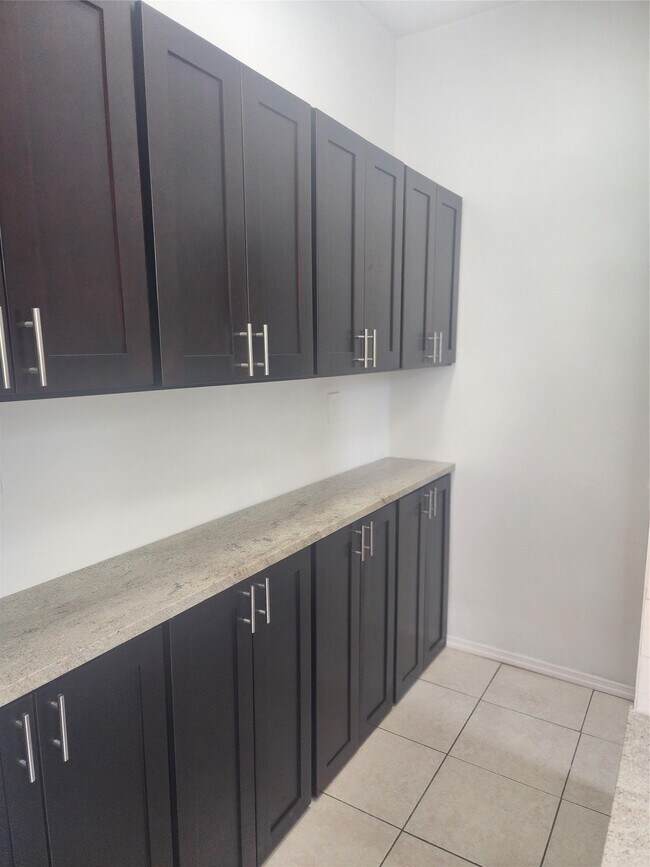 Foto del edificio - 68-17-68-60 60th St