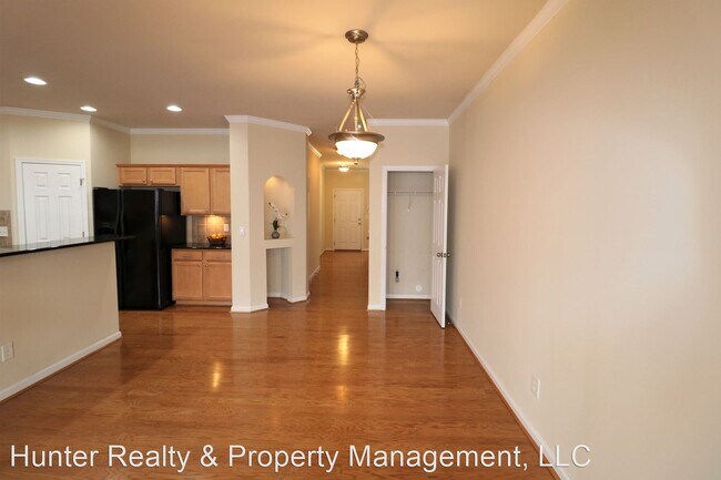 Building Photo - 3 br, 2.5 bath House - 982 Silver Leaf Drive