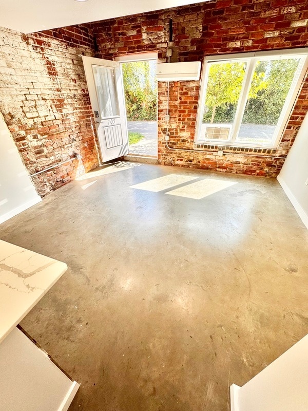 Photo - 2712 E Leigh St Apartment