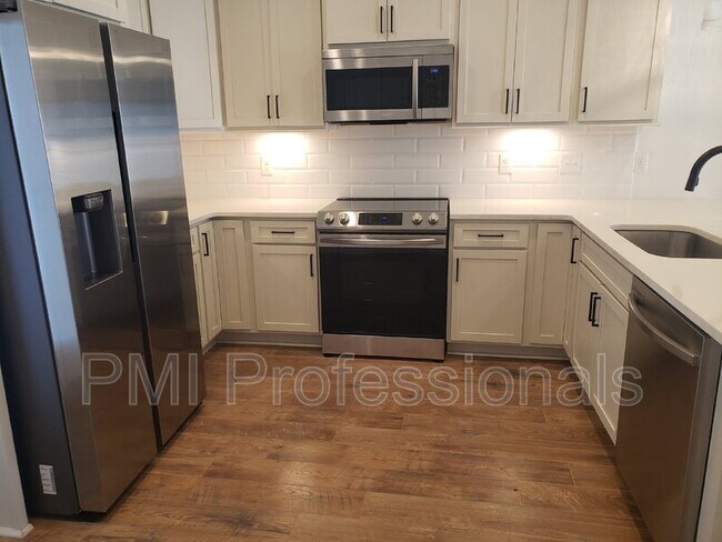 Foto del edificio - 213 McAuliffe St