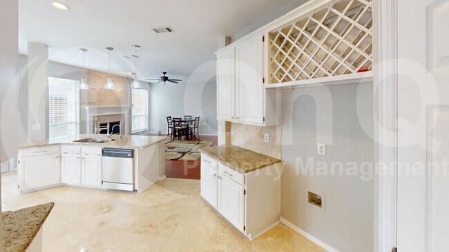 Foto del edificio - 9905 Cliffside Ct