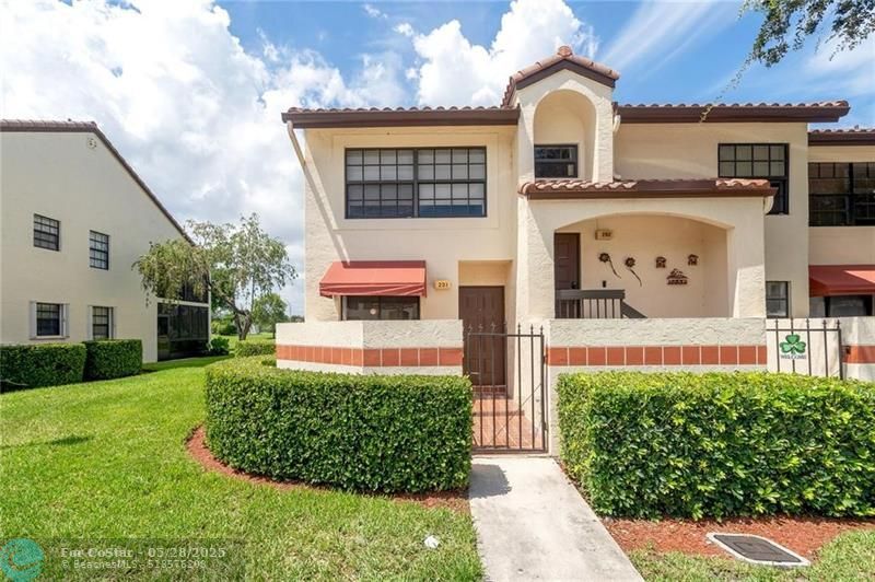 Foto principal - 201 Freedom Ct