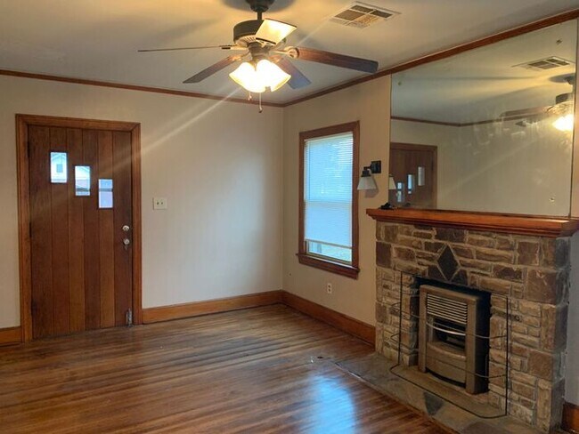 Building Photo - 1400 Bluff Ave