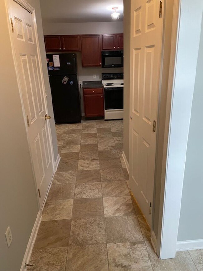 Building Photo - 3 Bed 3 Bath Updated Townhouse In Marietta