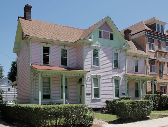 Building Photo - 403 Franklin Ave