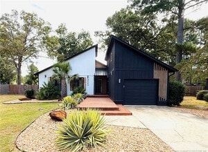 Building Photo - 300 Wedge Ct