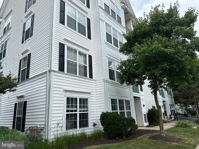 Foto del edificio - 15618 Everglade Ln