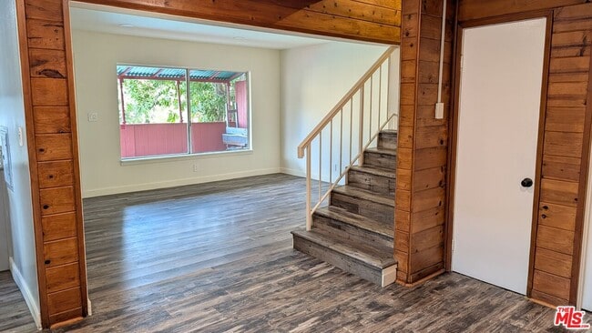 Foto del edificio - 7300 Lennox Ave