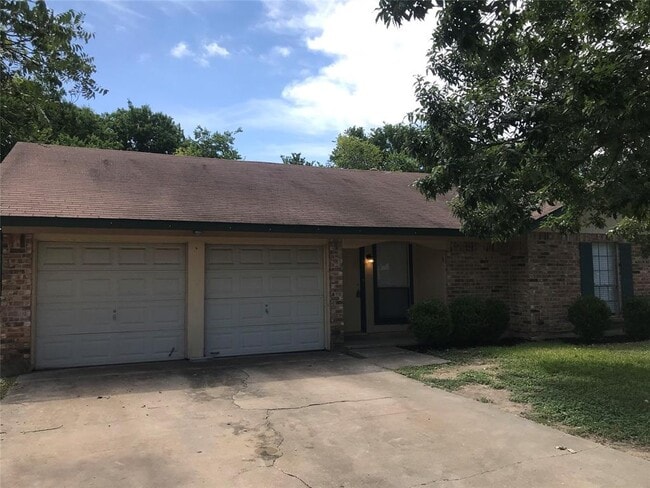 Building Photo - 10009 Woodstock Dr