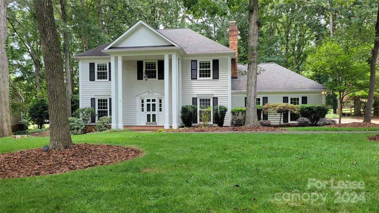 Foto principal - 9424 Whitethorn Dr