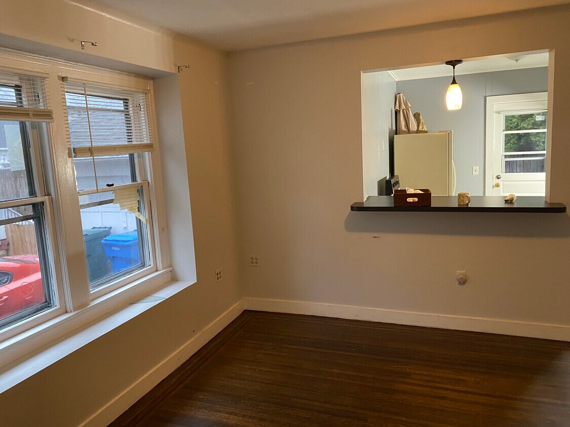 32 Vermont St Unit 2 bedrm off Culver 14609, Rochester, NY 14609 Apartments in Rochester, NY