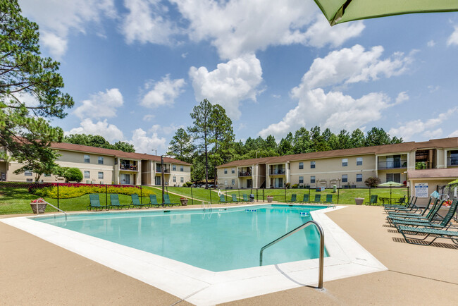 Building Photo - High Country Apartments