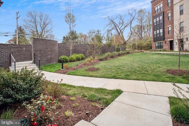 Building Photo - 7551 Sawyer Farm Wy