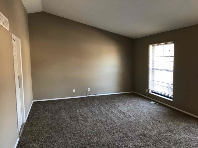 Building Photo - 12292 Jerries Ln