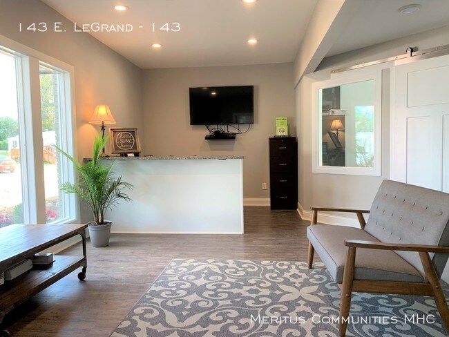 Foto del edificio - 143 E Legrand St