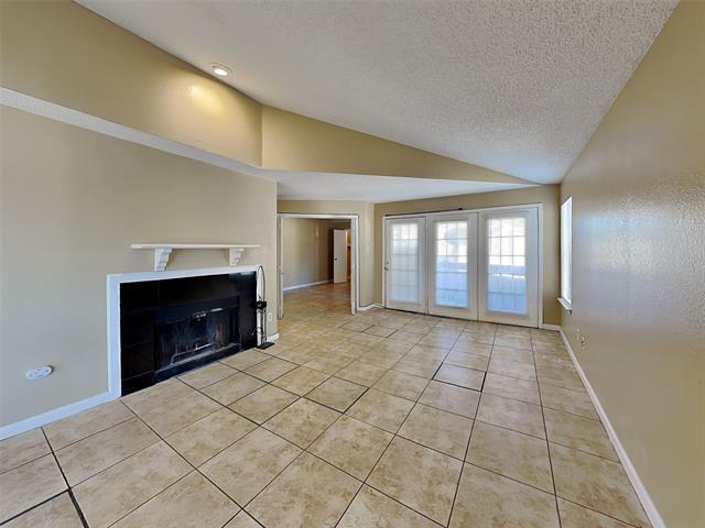 Building Photo - 5550 Spring Valley Rd