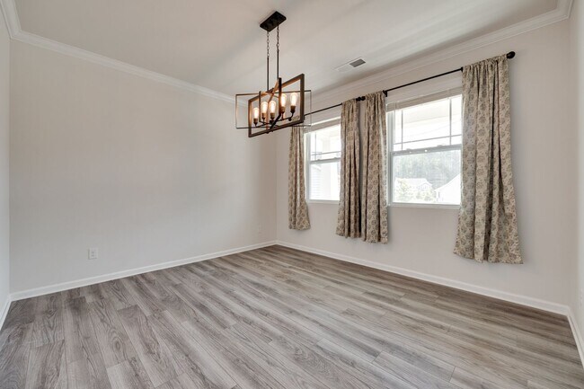 Foto del edificio - Gorgeous 6-bedroom, 4-bath home in Ridgewa...