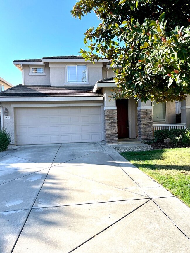 Building Photo - Fabulous Natomas 5 Bedroom Home