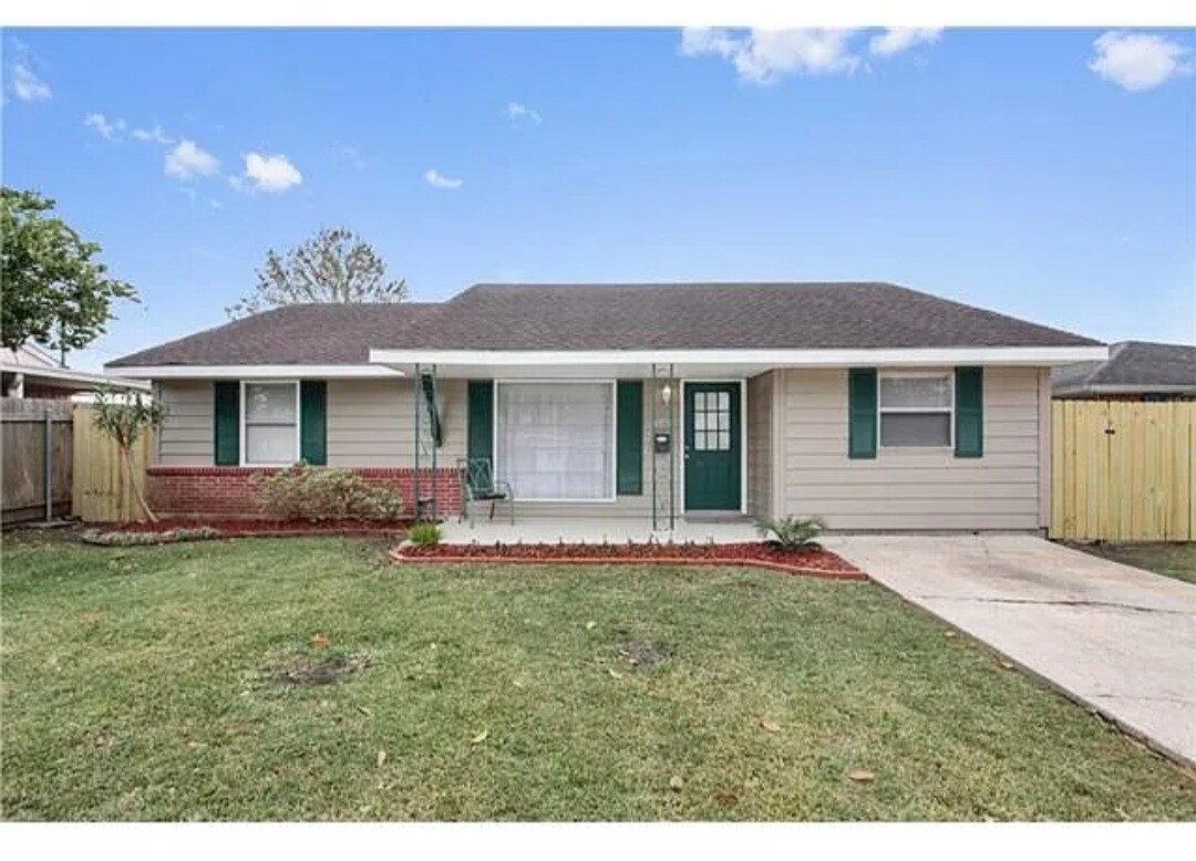 Primary Photo - 169 Becky Dr