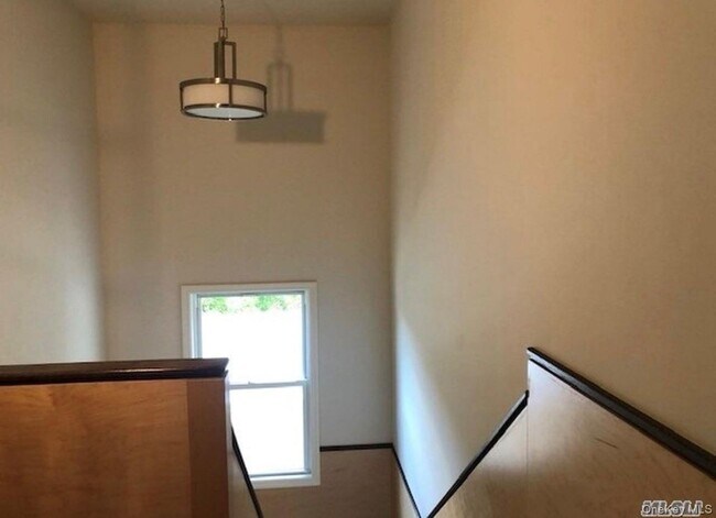 Foto del edificio - 40-15 214th Pl