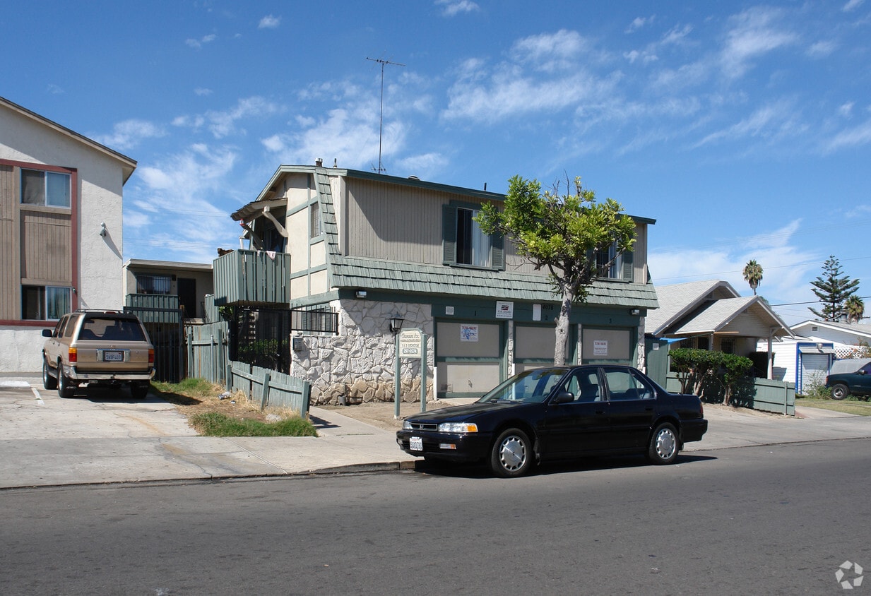 Building Photo - 4078 Chamoune Ave