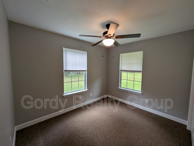 Foto del edificio - 6347 Blue Springs Rd