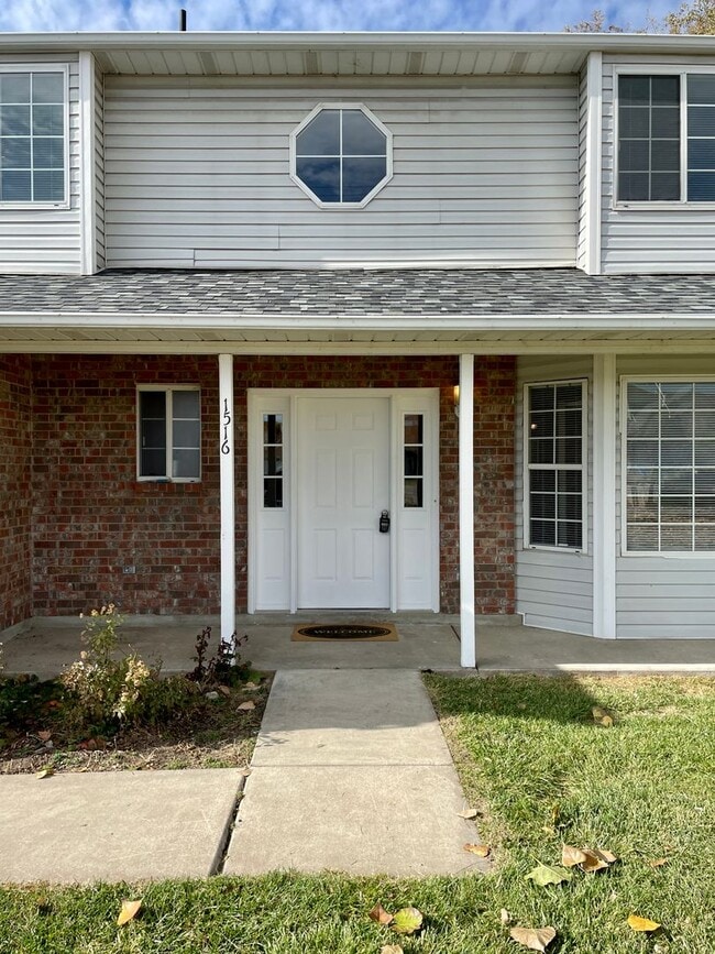 Building Photo - 1516 4000 W
