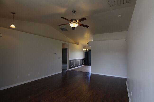 Foto del edificio - Updated Home in Rosecreek Subdivision