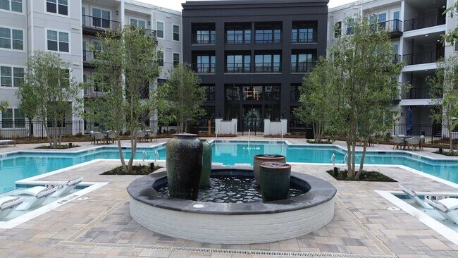 Foto del edificio - The Collier Sugar Hill Luxury Apartments