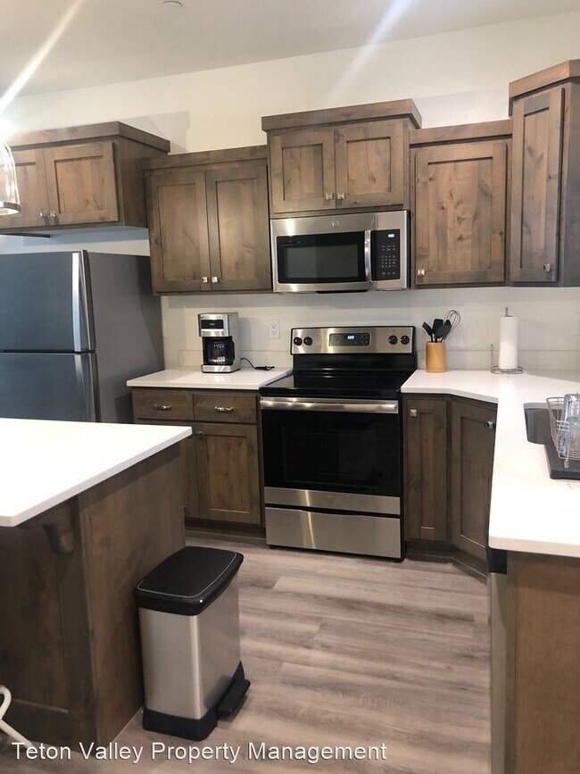 Building Photo - 2 br, 2.5 bath House - 8544 Pronghorn Trail