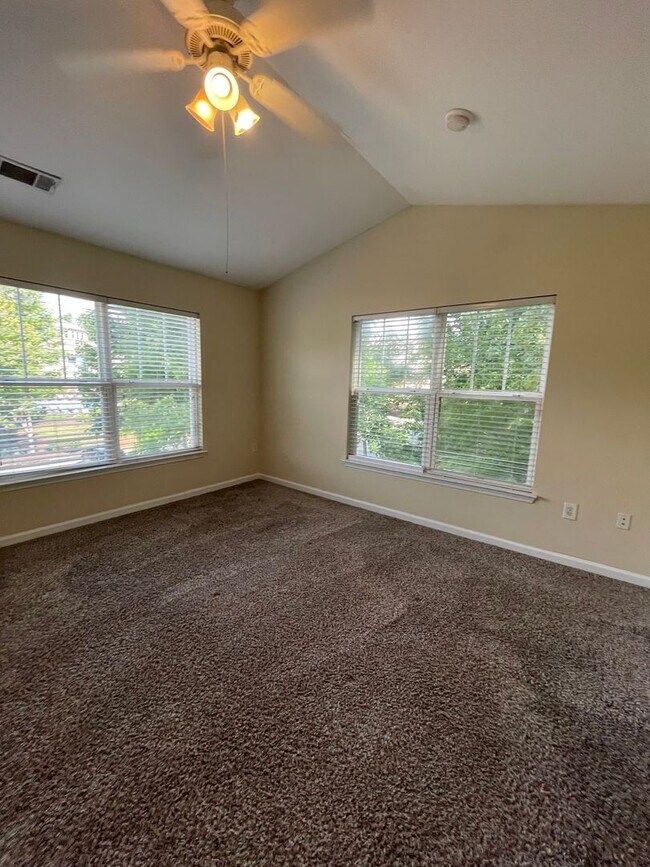 Building Photo - 07-212 Warrior