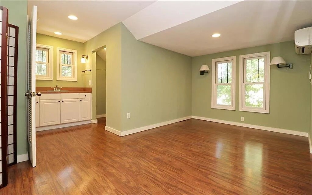 Building Photo - 5320 Brookside Blvd