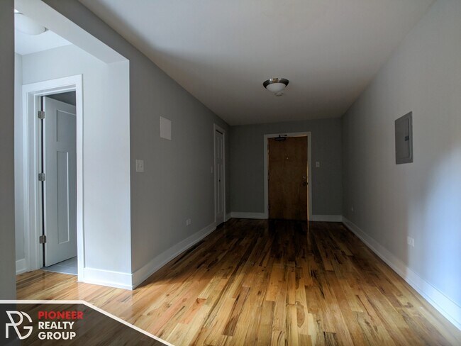 Foto del edificio - 535 W Arlington Pl