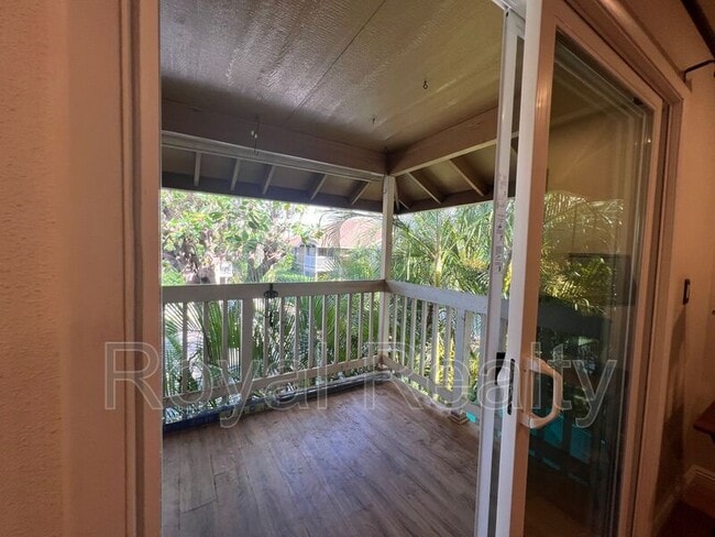 Foto del edificio - 140 Uwapo Rd