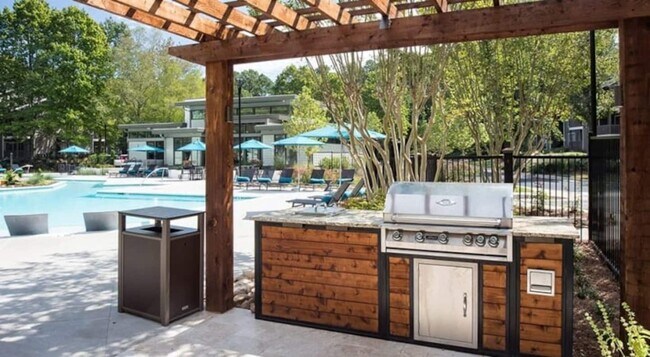 Foto del edificio - 3448 N Druid Hills Rd